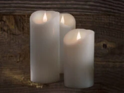 Konstsmide 3er Set LED Echtwachskerzen Mit 3D Flamme & Timer, Ø 7,5cm, Batteriebetrieb